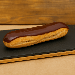 Éclair au chocolat